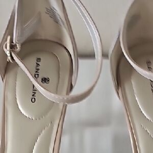 Bandolino Light Beige Strappy Ankle Sandals with Gold Buckle